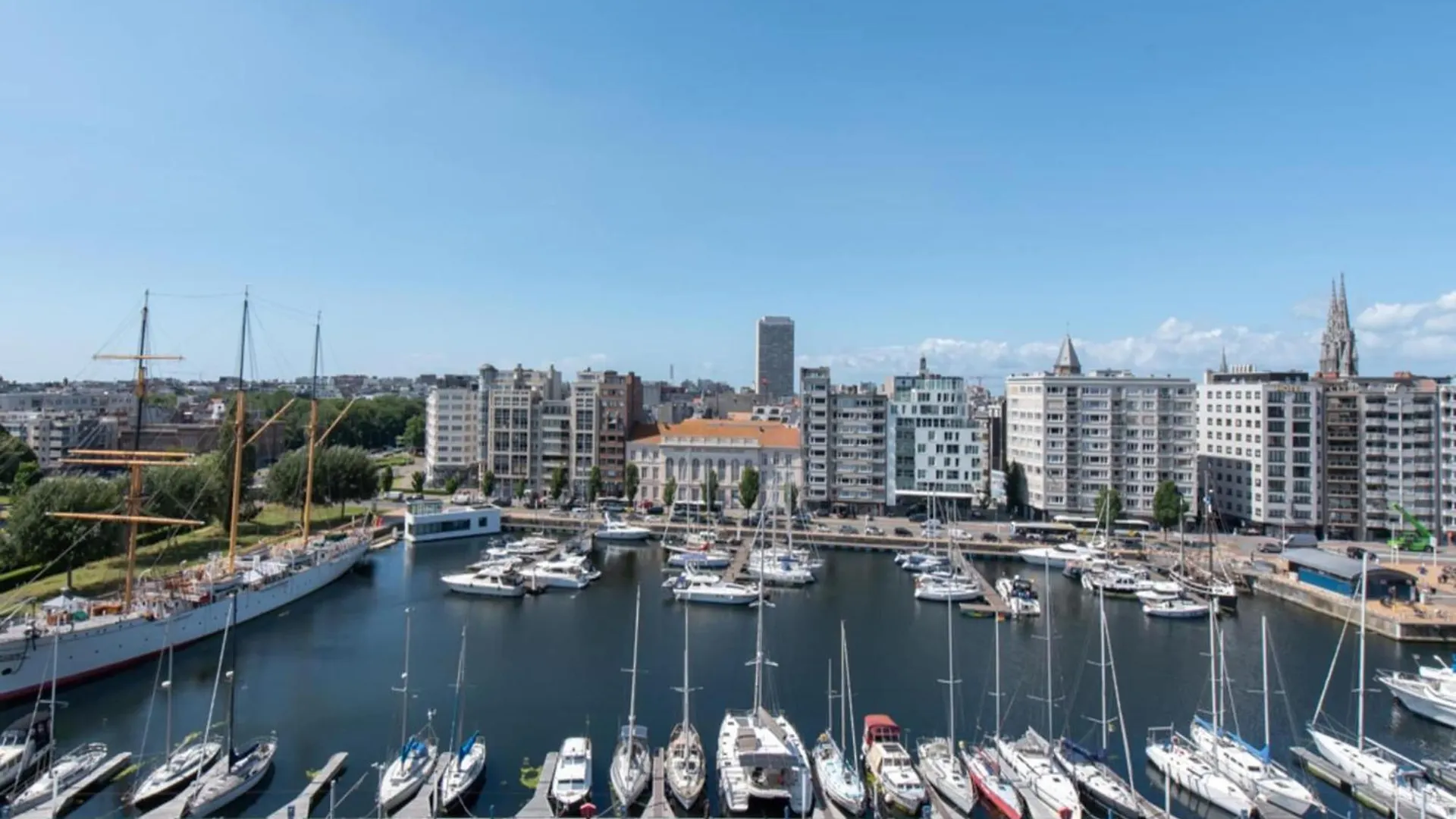 Beautiful Apartment With View Ostende