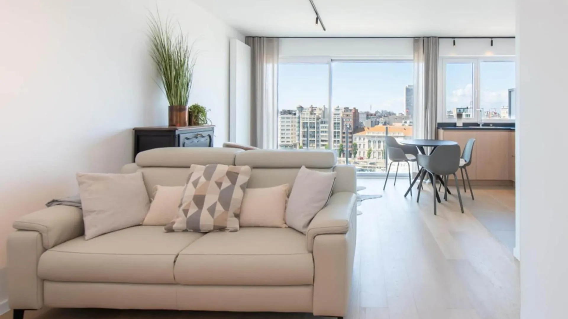 Beautiful Apartment With View Ostend