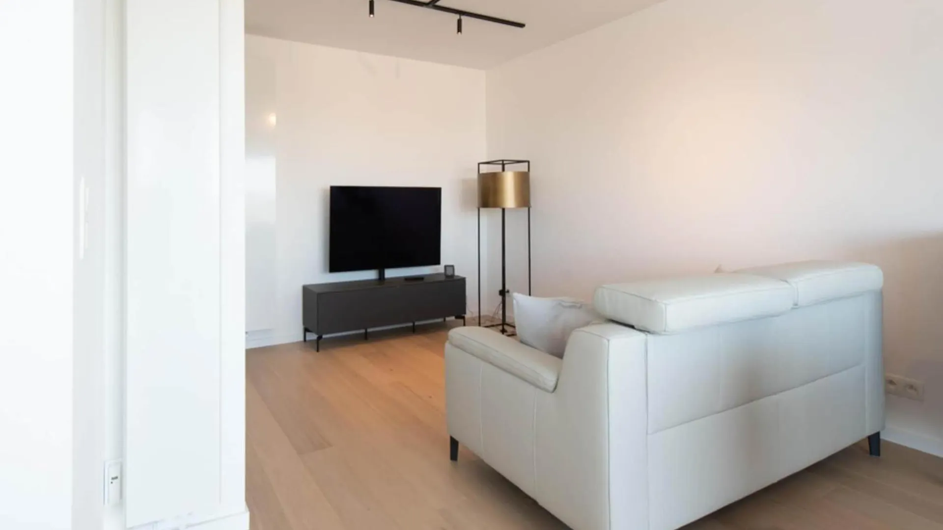 Beautiful Apartment With View Ostend